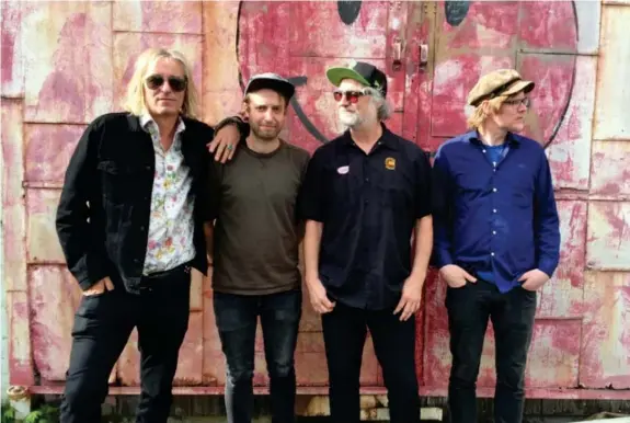  ?? Foto: Yep Roc Records ?? Peter Buck (f.v.), Arne Kjelsrud Mathisen, Scott McCaughey og Frode Strømstad er kvartetten The No Ones, nå endelig klare med debutalbum­et.