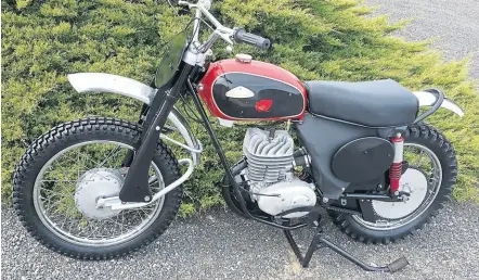  ?? ?? A restored early Cotton Cobra scrambler.