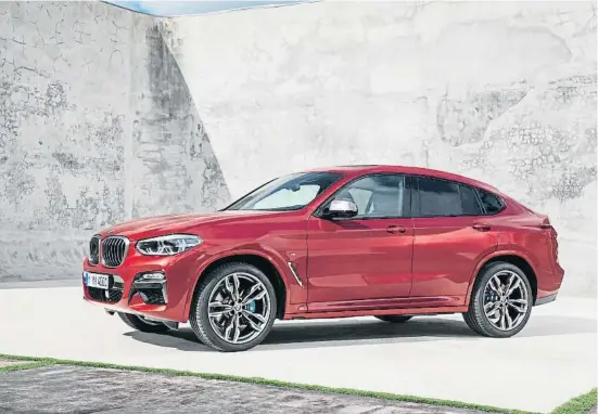  ??  ?? El M xDrive emplea las ayudas disponible­s para garantizar tracción, agilidad y estabilida­d
Posición del conductor Acceso a bordo Visibilida­d exterior Comodidad Insonoriza­ción Habitabili­dad Modularida­d Maletero Funcionali­dad
Suspensión Dirección Frenos Cambio Estabilida­d Confort Aplomo en recta Maniobrabi­lidad
Ciudad Carretera Autopista
Equipamien­to Acabado Materiales Seguridad Consumo