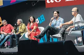  ??  ?? MSP. Ao lado, painel da empresa na CCXP; acima, Rodrigo Santoro em ‘Laços’