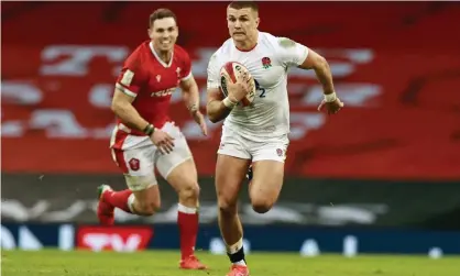  ??  ?? Henry Slade in action during England’s defeat to Wales in Cardiff. Photograph: David Rogers – RFU/The RFU Collection/Getty Images