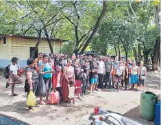  ?? FOTO: EL HERALDO ?? Entre los extranjero­s hay niños pequeños y adultos mayores.