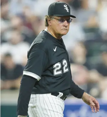  ?? CHRIS SWEDA/CHICAGO TRIBUNE ?? Chicago White Sox manager Tony La Russa walks to the dugout after making a pitching change against the Cleveland Guardians on Tuesday.