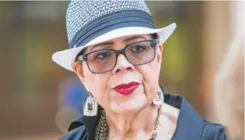  ?? JAMES FOSTER/ FOR THE SUN- TIMES ?? Chicago Teachers Union President Karen Lewis, who is battling brain cancer, says, “I don’t need the stress of working. . . . I’m not giving up the fight.”