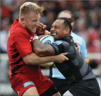  ??  ?? Gripping: Jackson Wray, tackling Newcastle’s Sona Takulua, is no stranger to the No8 role he fills tomorrow