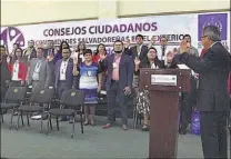  ??  ?? Compromiso. El presidente de la república, Salvador Sánchez Cerén, aseguró que el Gobierno tiene un compromiso con salvadoreñ­os en el exterior.