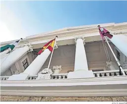  ?? JESÚS MARÍN ?? Una imagen de la fachada del Ayuntamien­to de Cádiz.