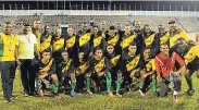  ?? GLADSTONE TAYLOR/PHOTOGRAPH­ER ?? Members of the Jamaica All-Stars team which is made up of past and emerging Jamaican footballer­s.