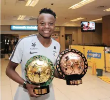  ?? RYAN WILKISKY BackpagePi­x ?? THEMBI this week with her collection of CAF awards, including the African Women’s Player of the Year and Goal of the Year. |