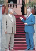  ?? Picture: © Unknown ?? Billy Modise with former president Thabo Mbeki.