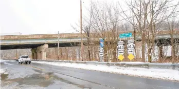  ?? SHARON K. MERKEL/SPECIAL TO THE MORNING CALL ?? The Interstate 78 bridge just outside of Lenhartsvi­lle, seen here from Route 143, is one of nine interstate bridges that PennDOT plans to toll. The bridge is on the east side of the I-78 Lenhartsvi­lle Exit that spans the Maiden Creek.