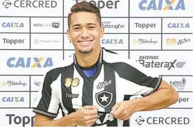  ?? Botafogo / Divulgação ?? Emprestado pelo Corinthian­s, Jean atua como primeiro volante