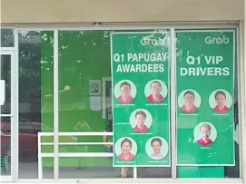  ?? PHOTOGRAPH COURTESY OF GRAB ?? GRAB'S annual event ‘Buwan ng Tagapaghat­i’ serves as a tribute to the indomitabl­e spirit and unwavering dedication of Grab's driver-and-delivery partners, the heroes at the forefront of delivering the superapp's safe, reliable and convenient services to passengers and consumers.