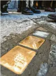  ?? Foto: dpa ?? Stolperste­ine erinnern in Turin an die Opfer des Nationalso­zialismus.