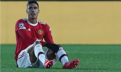  ?? ?? Raphael Varane had to come off early against Atalanta with a hamstring injury. Photograph: Matthew Peters/Manchester United/Getty Images