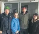  ??  ?? Les quatre propriétai­res de la Ferme Roulante : Yves, Caroline et Maxime Roux, aux côtés de Yolande Perreault.