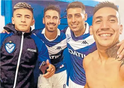  ??  ?? Juntos. Thiago Almada, Juan Martín Lucero, Miguel Brizuela y Ricardo Centurión. No están imputados.