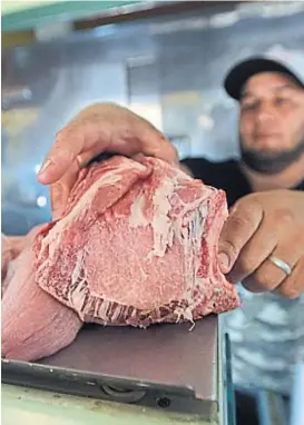  ?? (PEDRO CASTILLO) ?? Más peso. La carne de cerdo, la que más creció en consumo.