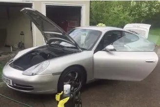  ??  ?? Top: Bennett’s 996 makes a guest appearance in cover shoot for Johnny Tipler’s new book on the modern watercoole­d 911 Carrera generation. Left: Spring cleaning