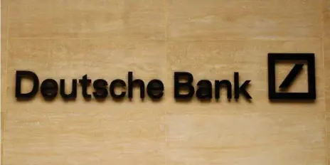  ??  ?? IDEE. En plus de la sous-performanc­e de l’activité du groupe allemand, le plan de licencieme­nt de 18 000 salariés, annoncé le 7 juillet, traduit sa persistanc­e dans plusieurs erreurs stratégiqu­es. Par Jérôme Caby, IAE Paris – Sorbonne Business School et Éric Lamarque, IAE Paris – Sorbonne Business School