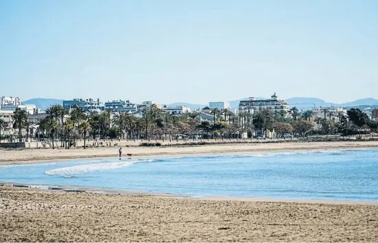  ?? Xavi Jurio ?? En la playa de Ribes Roges habrá una de las fan zone, con área de público, actividade­s y pantallas gigantes