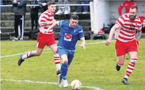  ??  ?? Derby draw Lesmahagow and Lanark fought out a 2-2 draw on Saturday (Pic by Billy Quigley)