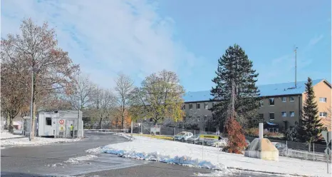  ?? FOTO: SZ ?? In den kommenden zwei Jahren sollen in Baden-Württember­g jeweils 1800 Menschen ihre Ausbildung bei der Polizei starten. Meßstetten hätte auf dem Kasernenge­lände den Platz für eine Schule zur Verfügung gestellt, kam aber nicht zum Zuge.