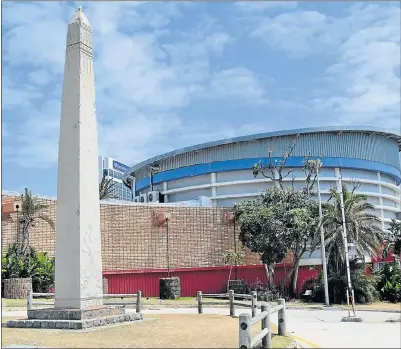  ?? Pictures: IVOR MARKMAN ?? OFTEN MISSED: The obelisk towers near the entrance to Bayworld