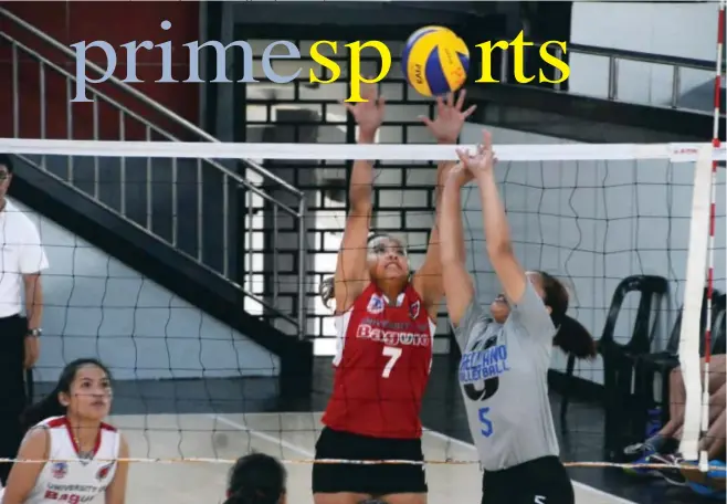  ?? SSB Photo ?? TRANING THE FUTURE Yul Benosa plays mentor in a 7-day volleyball clinic and is joined by former star players who will also teach alongside their former coach aiming to improve the game of athletes in the city. In this Sun*Star Baguio file photo, a...