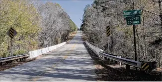  ?? BOB ANDRES / BANDRES@AJC.COM ?? Two young, black Georgia couples were abducted and shot to death in 1946 near the Moore’s Ford Bridge, which crosses the river between Walton and Oconee counties.