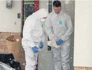  ?? Picture: Gareth Jennings. ?? Forensics officers outside Sandra McGowan’s home on Wednesday.