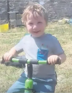  ??  ?? Three-year-old Efan Lloyd Williams, who died in an accident near Llanybydde­r.