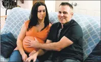  ?? DOUG DURAN — STAFF PHOTOGRAPH­ER ?? Amy and Chad Kempel lost premature twins in their first pregnancy. They have two daughters, Savannah, 3, and Avery, 17months.
