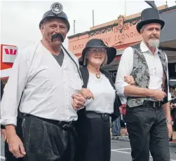  ??  ?? March on:
Photo: Chris Hillock\Fairfax Media