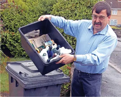  ?? BARRY STEWART ?? Councillor Gary Hopkins with his black box in 2005. Hopkins played a major part in extending Bristol’s recycling in the 2000s, including kitchen waste, cardboard, garden waste and plastic