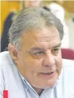  ??  ?? Hugo Richer, senador del Frente Guasu, dijo que aceptarán el veto en protesta a la mutilación de Ñane Energía.