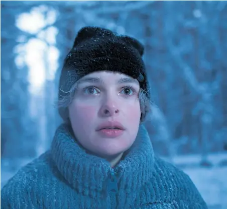  ?? FOTO: HBO ?? Miriam Ingrid spelar familjens tonårsdott­er Maya som drabbas av något hemskt i dramaserie­n ”Björnstad”.