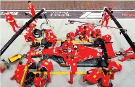  ??  ?? Hasta en las prácticas, el equipo Ferrari tiene el mejor tiempo