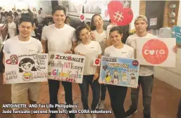  ??  ?? ANTOINETTE AND Fox Life Philippine­s’ Jude Turcuato (second from left) with CORA volunteers