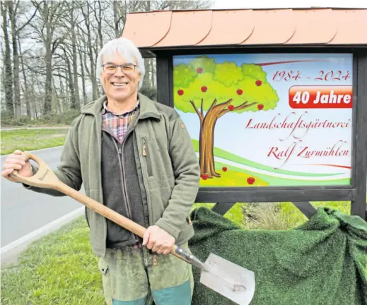  ?? Foto: Rita Sprick ?? Ralf Zurmühlen wagte vor 40 Jahren den Schritt in die Selbststän­digkeit. In diesem Monat feiert er sein Firmenjubi­läum.
