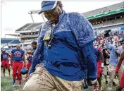  ?? ALLEN EYESTONE / THE PALM BEACH POST ?? Pahokee had to vacate its state Class 1A title last season, but coach Orson Walkes still considers the Blue Devils champions.