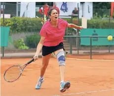  ?? FOTO: LAMMERTZ ?? Vorjahress­iegerin Shabnam Siddiqi-El Hatri muss sich bei den Krefeld Open diesmal mit Platz zwei bei den Damen AK50 begnügen.