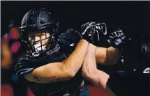  ?? DOUG DURAN/BAY — STAFF PHOTOGRAPH­ER ?? Monte Vista High School football player Josh Zeising takes part in a drill during practice in Danville on Friday. High school teams began practicing after the announceme­nt that outdoor contact sports are permitted under specific guidelines.