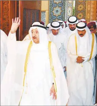  ?? KUNA photo ?? HH the Amir Sheikh Sabah Al-Ahmad Al-Jaber Al-Sabah arrives to perform Eid Al-Adha prayers at the Grand
Mosque.