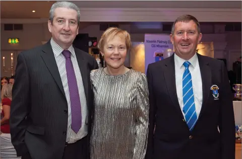  ??  ?? Damien and Marie O’Brien with St Pat’s GAA Club Chairman John Gill.