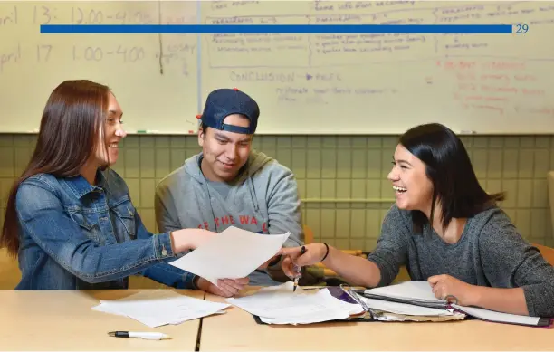  ?? Photograph­y Department University of Regina ?? Thirteen per cent of students at the University of Regina and its Federated Colleges self-identify as indigenous.