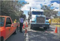  ??  ?? Control. Las autoridade­s informaron que se detectaron ocho vehículos con sobrecarga.