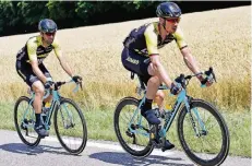  ?? FOTO: IMAGO ?? Gemeinsam in Frankreich unterwegs, morgen gemeinsam in Neuss am Start: Paul Martens und Robert Wagner (v.l.) vom Team Lotto NL-Jumbo.