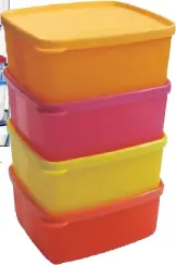  ??  ?? How to choose the right container for storing your leftovers.