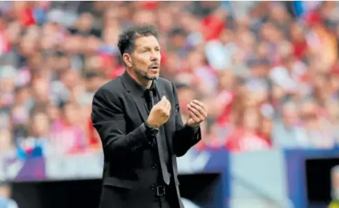  ?? // EFE ?? Diego Simeone, durante el Atlético-Osasuna disputado el domingo en el Metropolit­ano